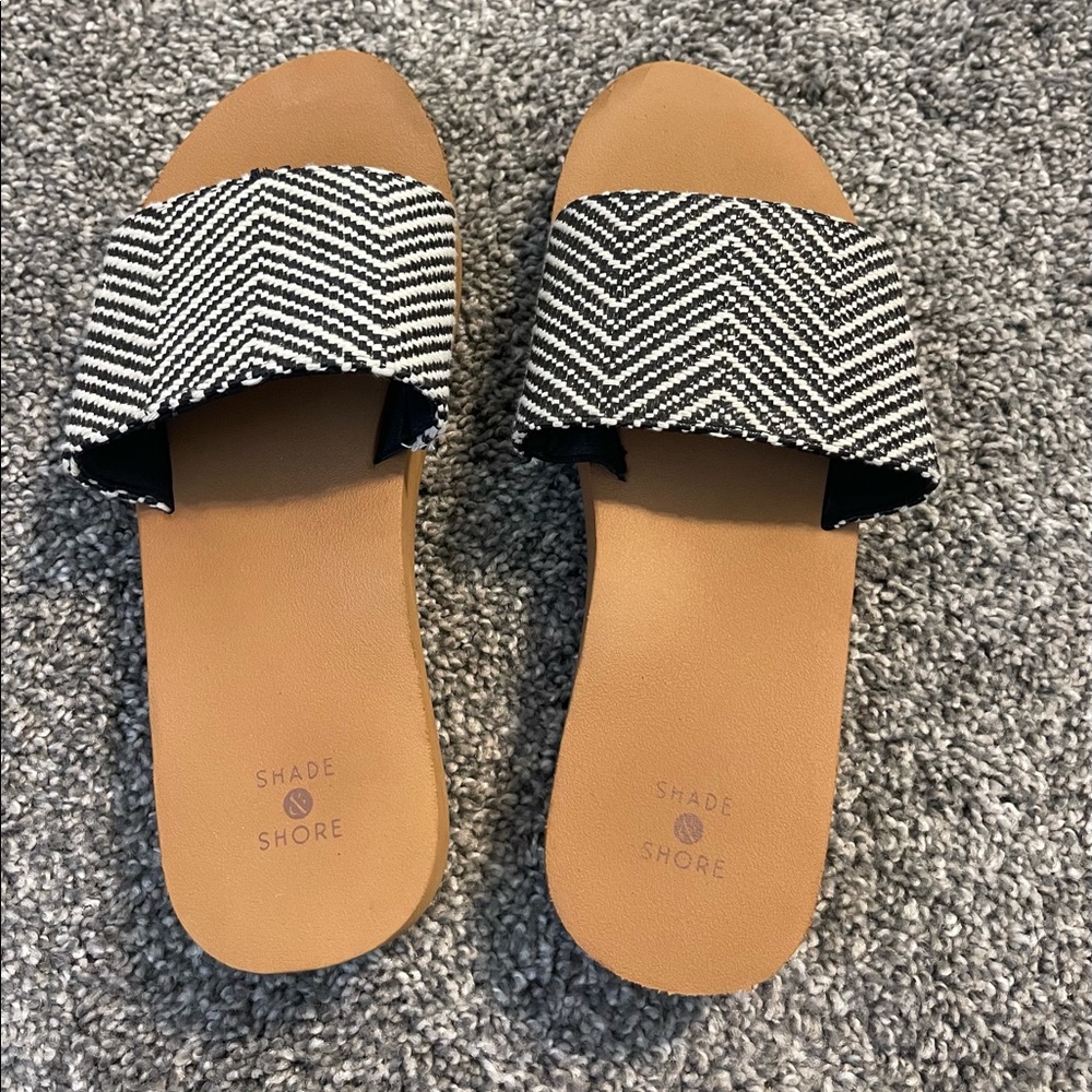 Shade & Shore Sandals Size 9